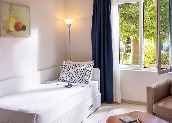 Tui Blue Pascha Bay מלון